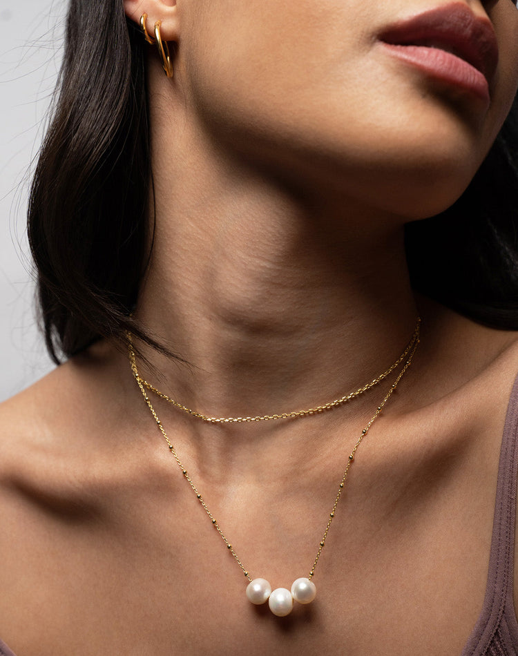 Pearl Trio Necklace in Gold